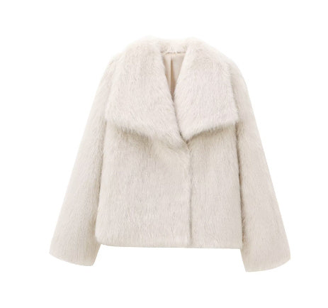 Clara | Cardigan Court en Fausse Fourrure pour un Street Style Élégant et Confortable lunnav